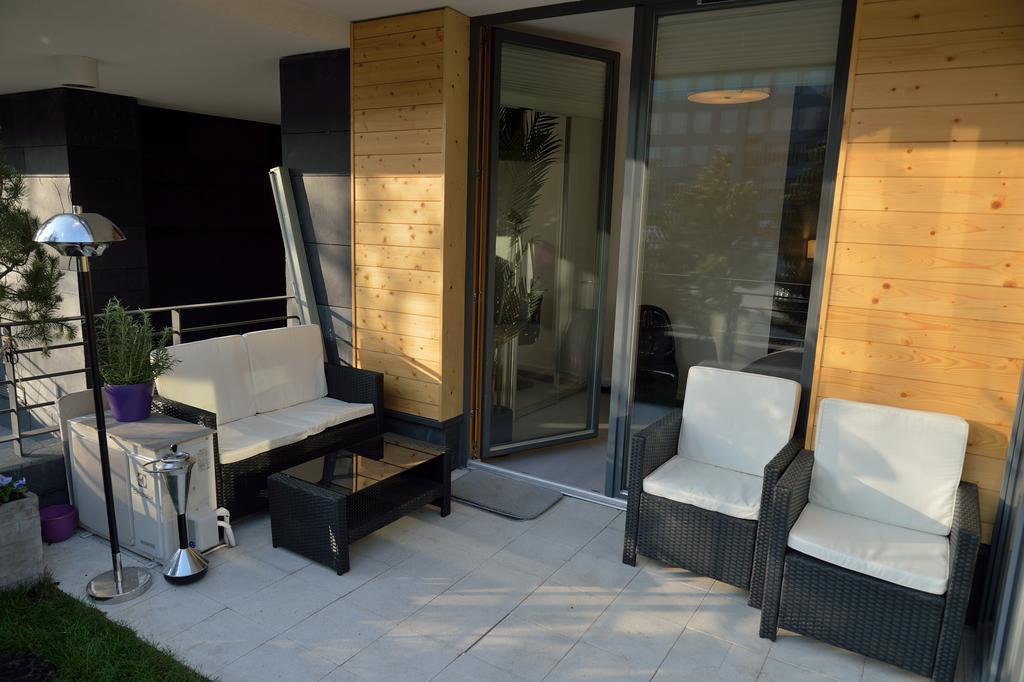 Garden Apartment Cracow- Shopping Mall 1Min, Underground Parking, Family Friendly, City Center Cracovia Esterno foto