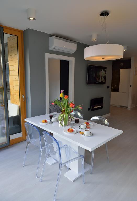 Garden Apartment Cracow- Shopping Mall 1Min, Underground Parking, Family Friendly, City Center Cracovia Esterno foto