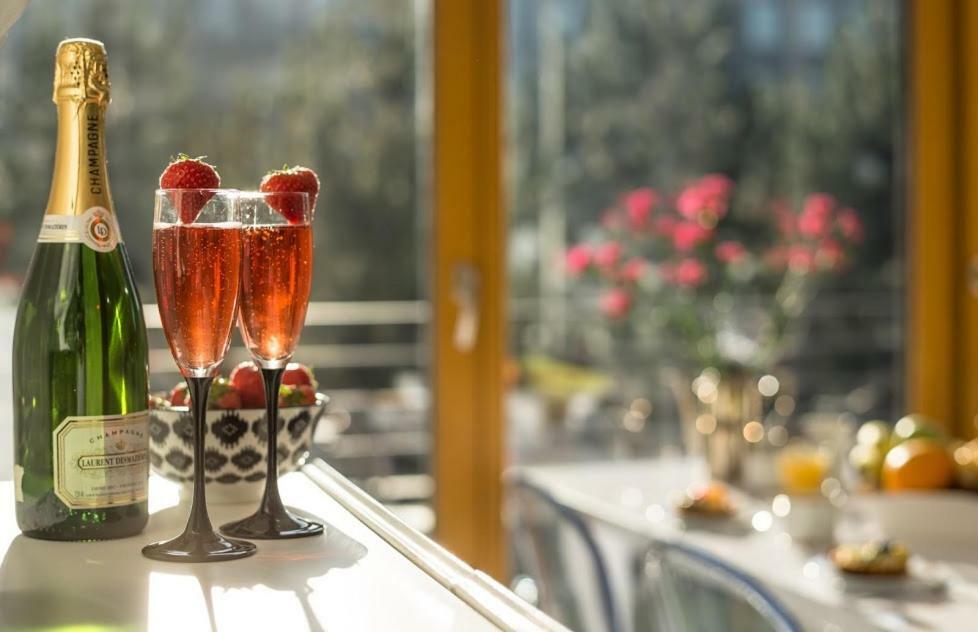 Garden Apartment Cracow- Shopping Mall 1Min, Underground Parking, Family Friendly, City Center Cracovia Esterno foto