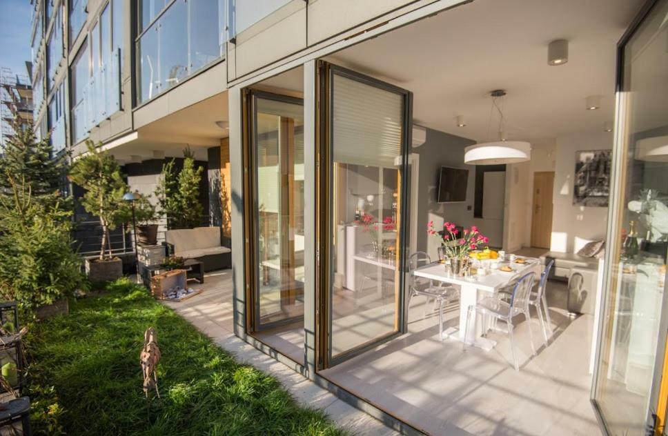 Garden Apartment Cracow- Shopping Mall 1Min, Underground Parking, Family Friendly, City Center Cracovia Esterno foto